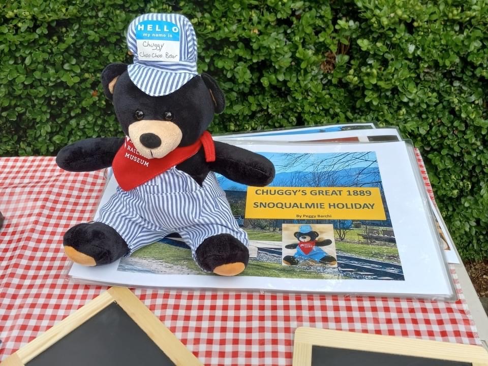 Chuggy_Choo_Choo_bear_from_Snoqualmie_Days_2022.jpg